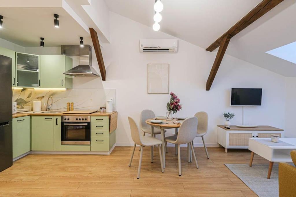 Appartement Cozy Loft Under The Wawel Sky à Cracovie Extérieur photo