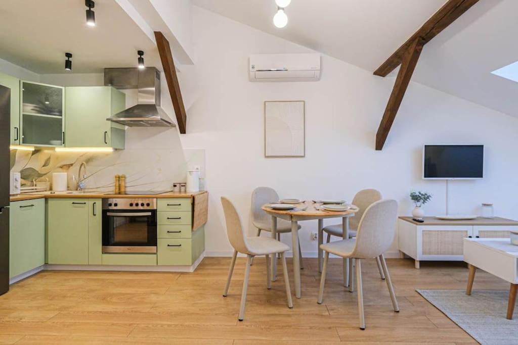Appartement Cozy Loft Under The Wawel Sky à Cracovie Extérieur photo